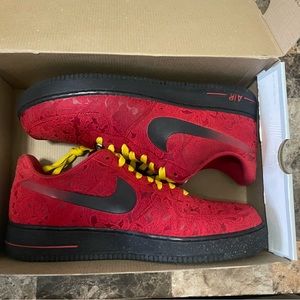 2014 Nike Air Force 1 Low
Red Paisley - Size 13